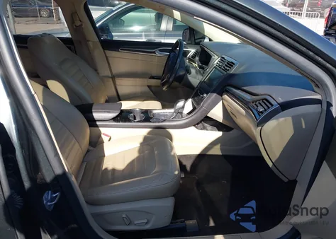 2015 Ford Fusion Energi Se Luxury z USA, uszkodzony, nr VIN 3FA6P0PU1FR166590